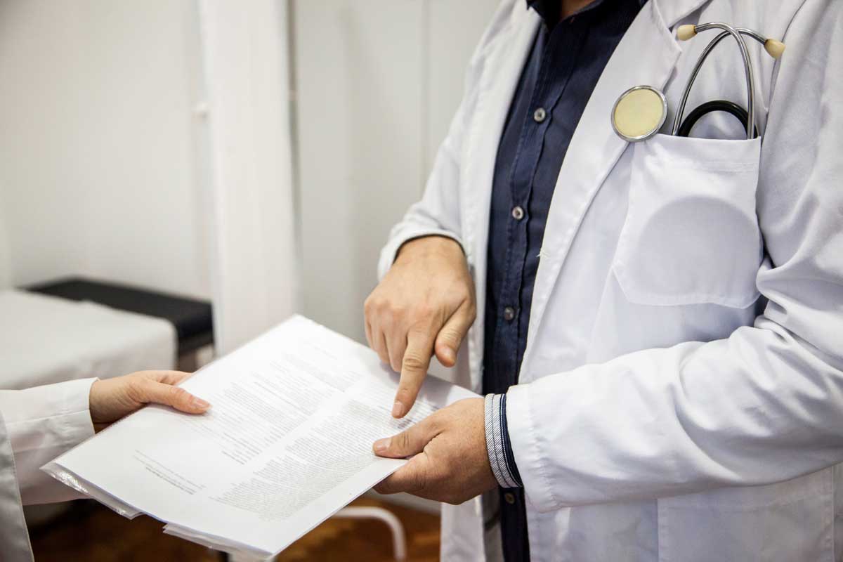 “환자 살리기 바빠 일일이 받을 겨를 없어” 응급실 의료 AI 도입 막는 ‘사용 동의서’